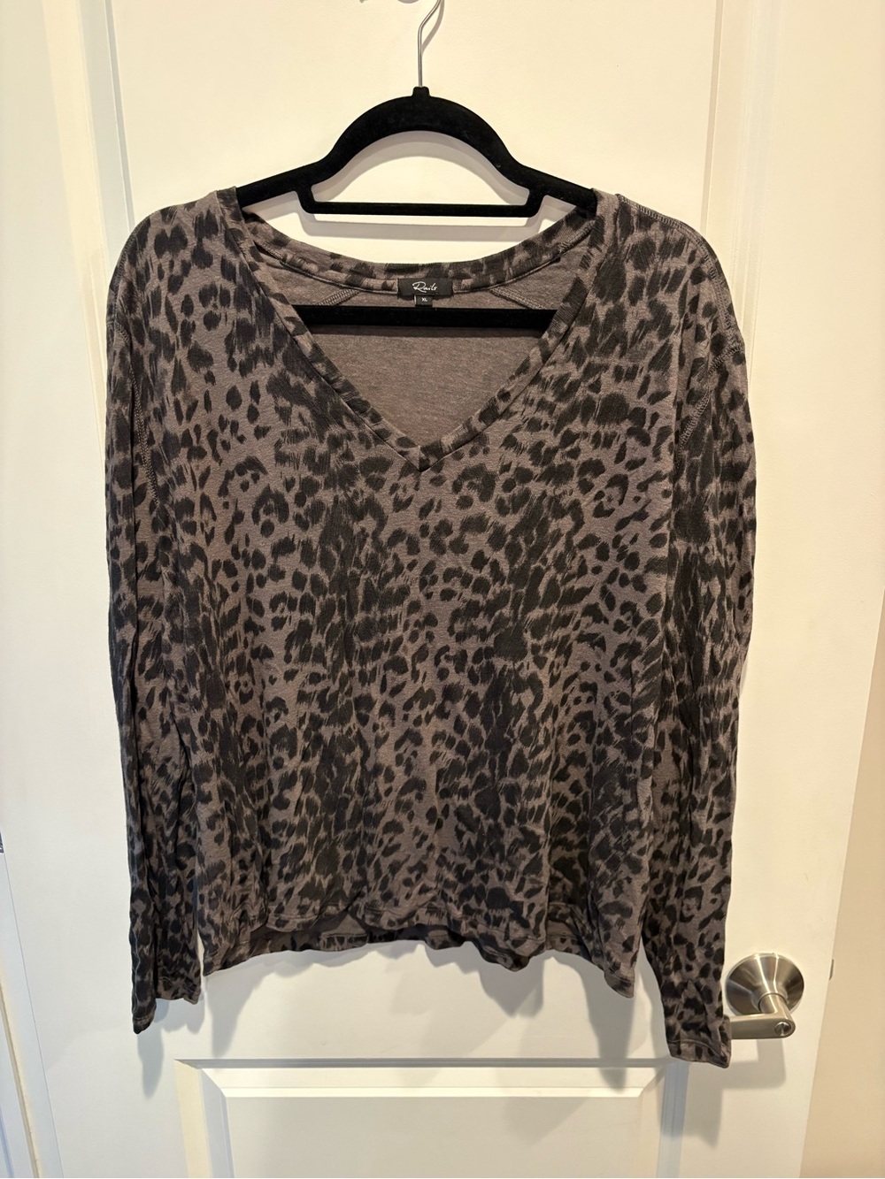 Rails The Sami Long Sleeve V Umber Leopard Spots